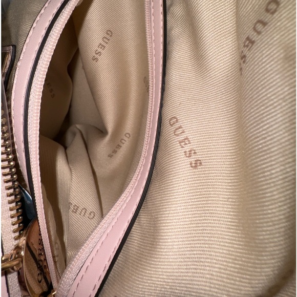 GUESS WOMEN’S SATCHEL IN POWDER PINK W/ADJUSTABLE & REMOVABLE STRAP TOP ZIP - Picture 7 of 7